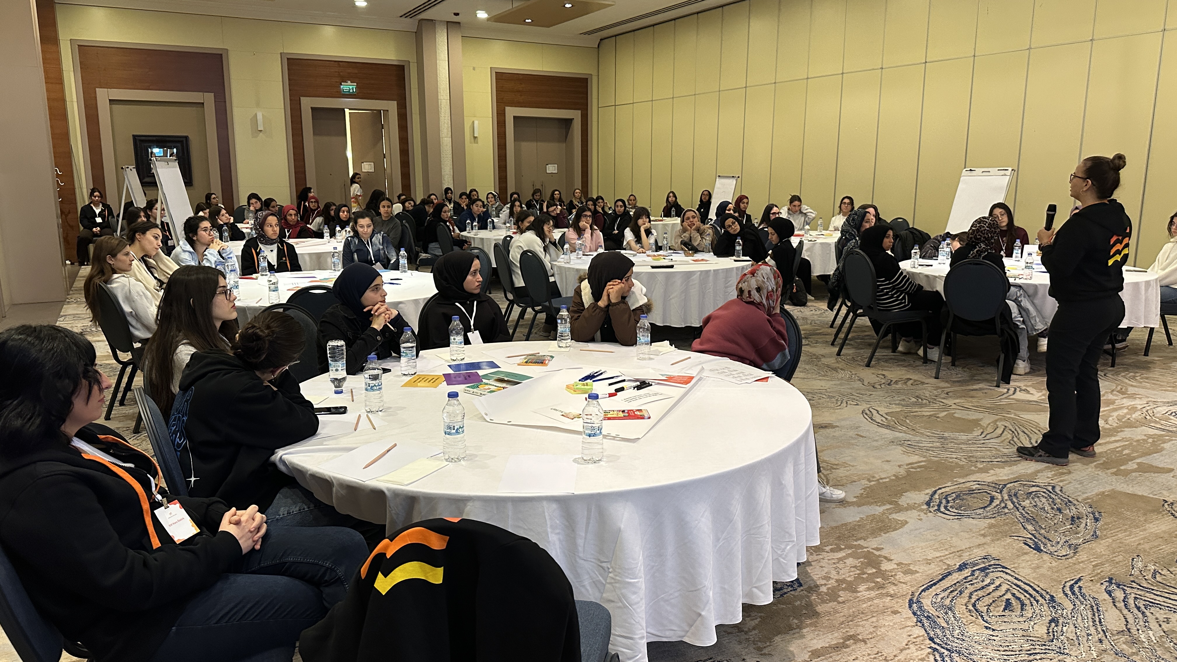 Yaz Enstitüsü Mezunları Şanlıurfa’da Buluştu: 2026 Programını Kız Çocuklarla Birlikte Şekillendiriyoruz